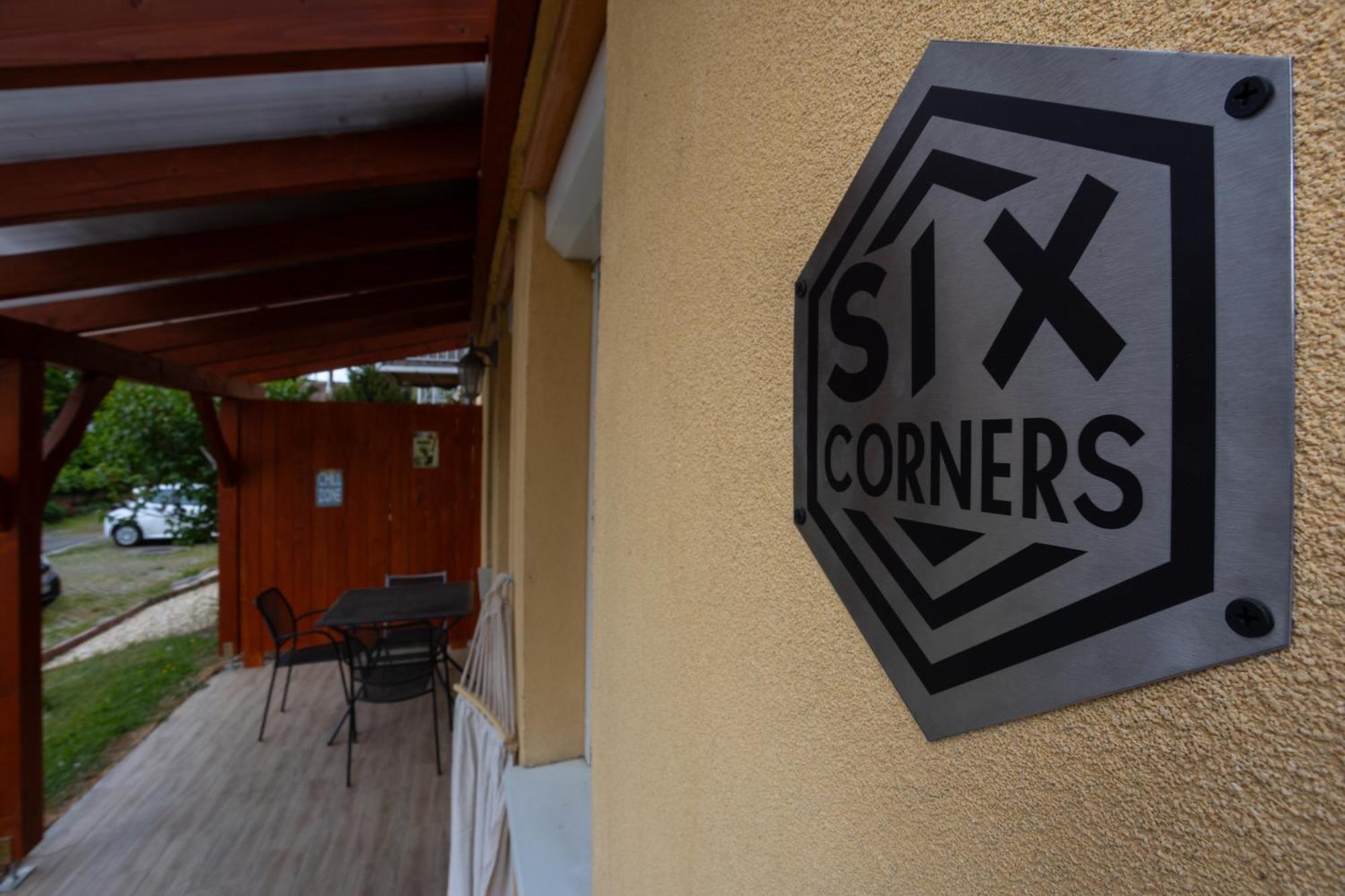 Six Corners - Sunny Corner Apartment Pecs Bagian luar foto