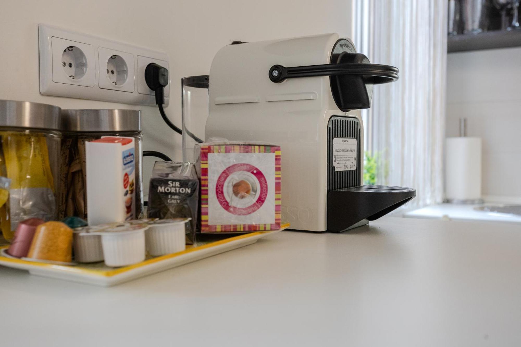 Six Corners - Sunny Corner Apartment Pecs Bagian luar foto