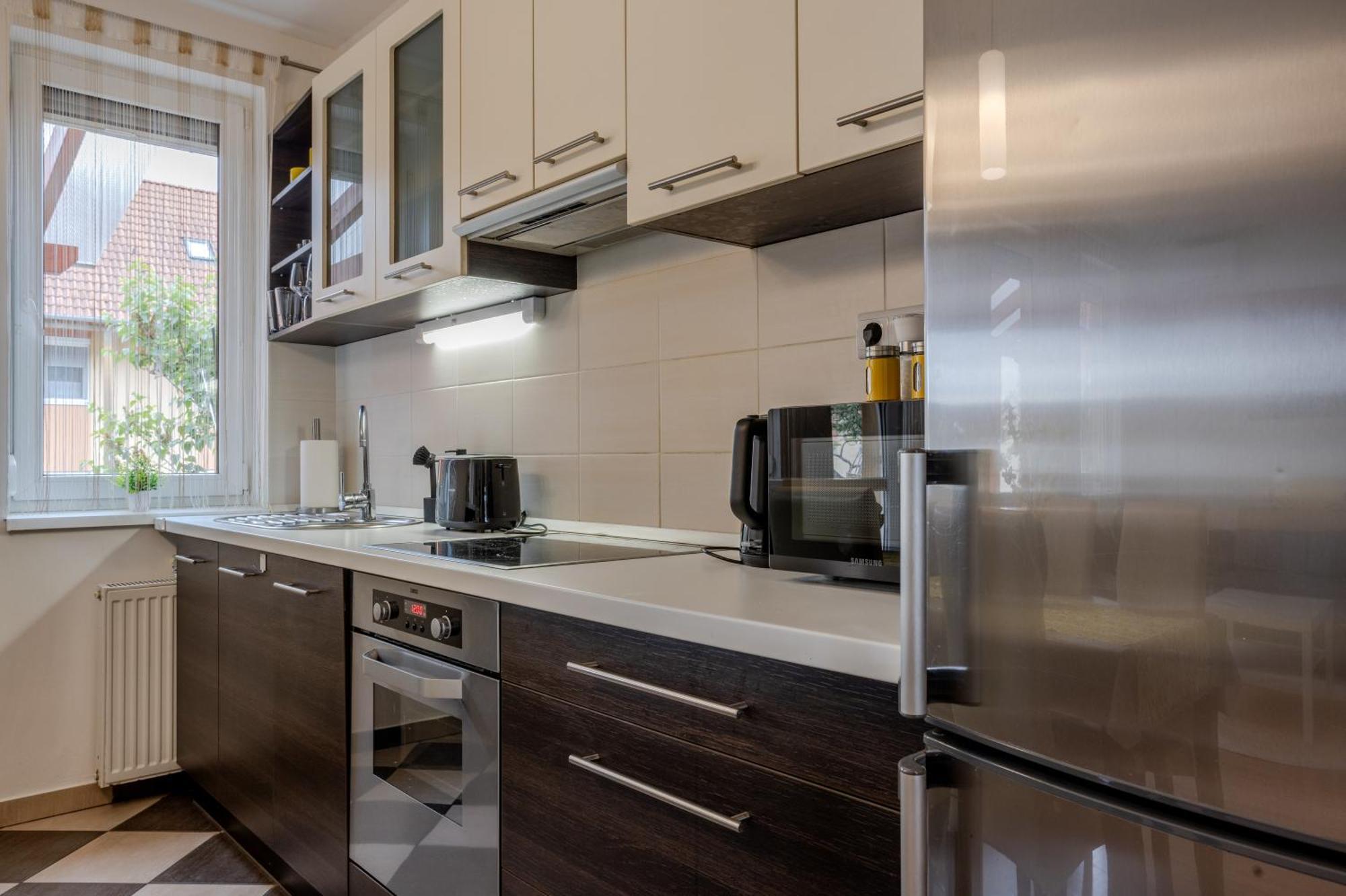 Six Corners - Sunny Corner Apartment Pecs Bagian luar foto